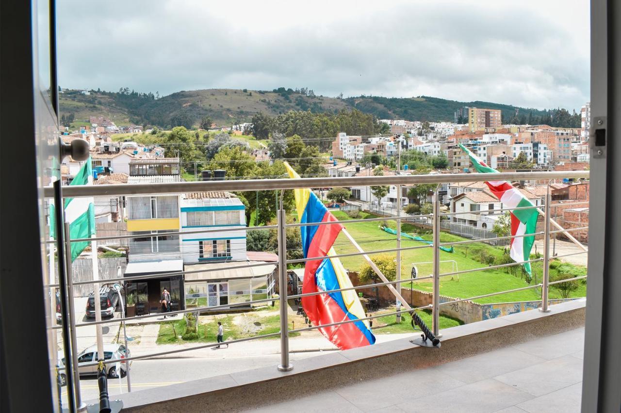 Hotel Hacienda Casa Vieja トゥンハ エクステリア 写真